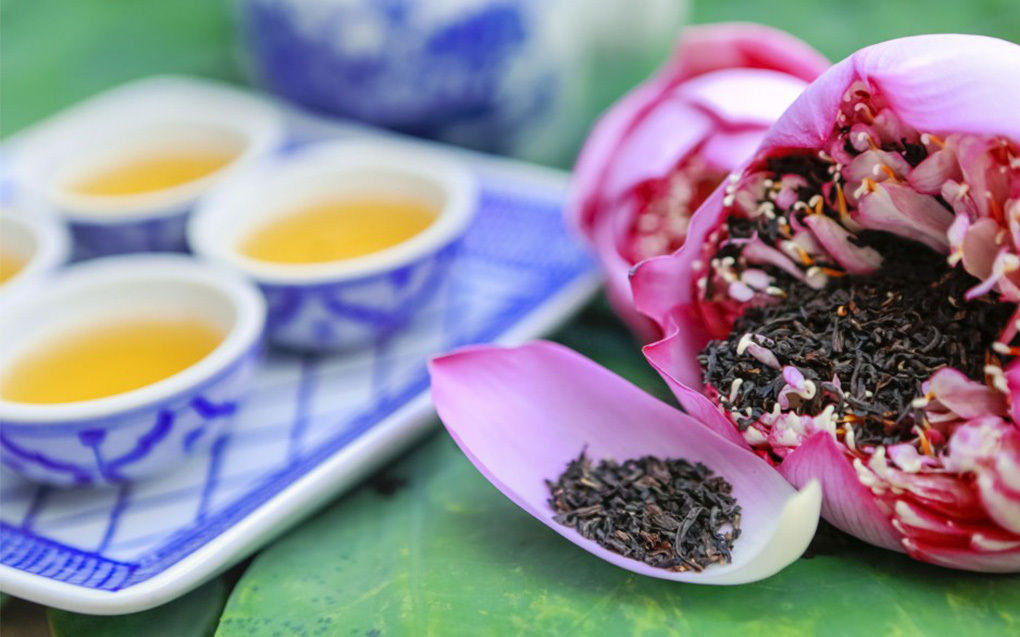 Chè ướp bông sen tươi Quảng Bá 2 Chè ướp bông sen tươi Quảng Bá 2