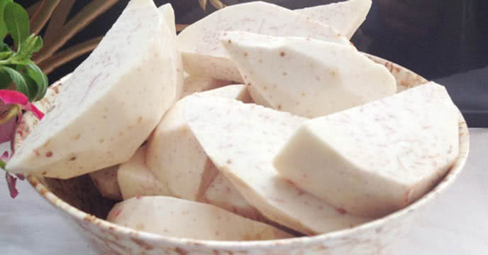 Khoai môn bổ múi cau